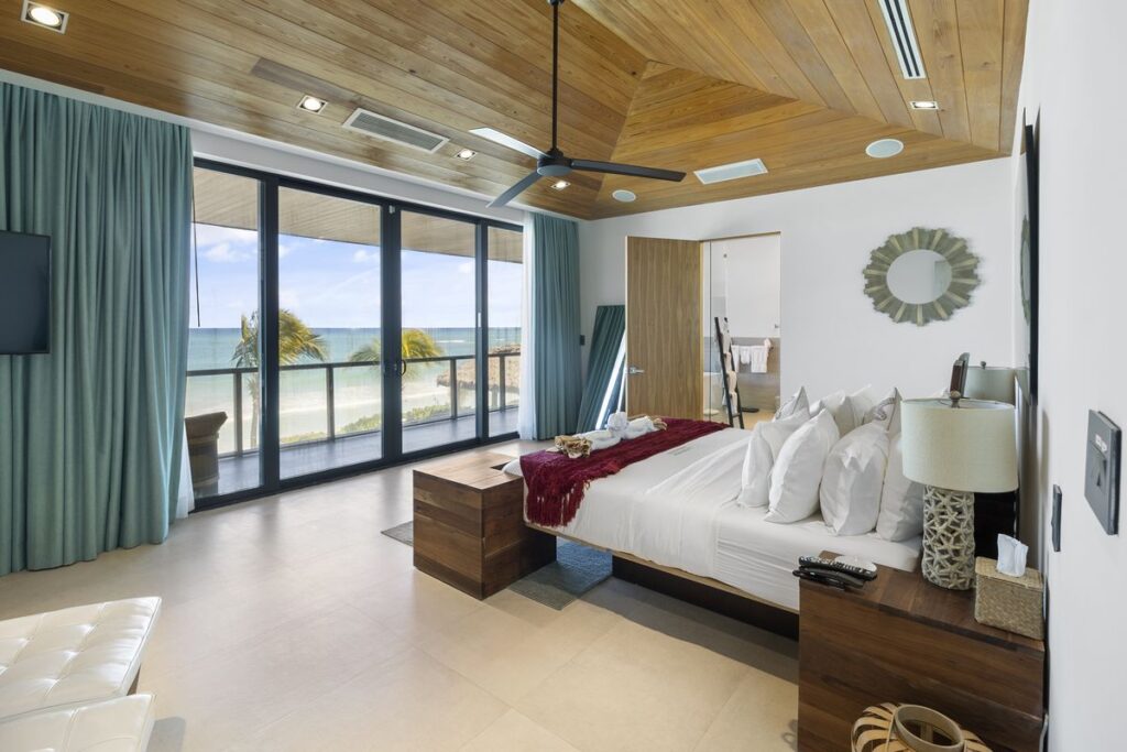 MASTER SUITE