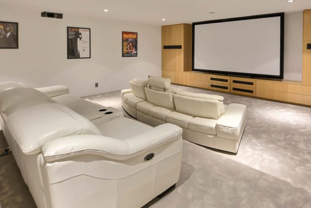THEATER ROOM
