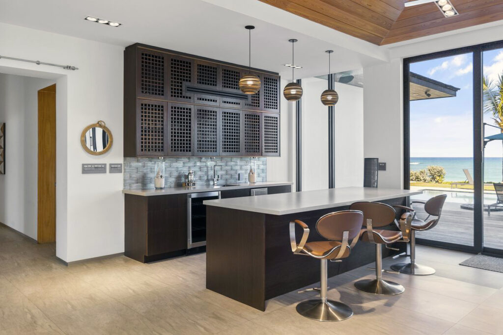 WET BAR
