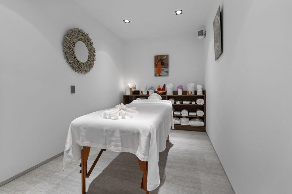 MASSAGE ROOM