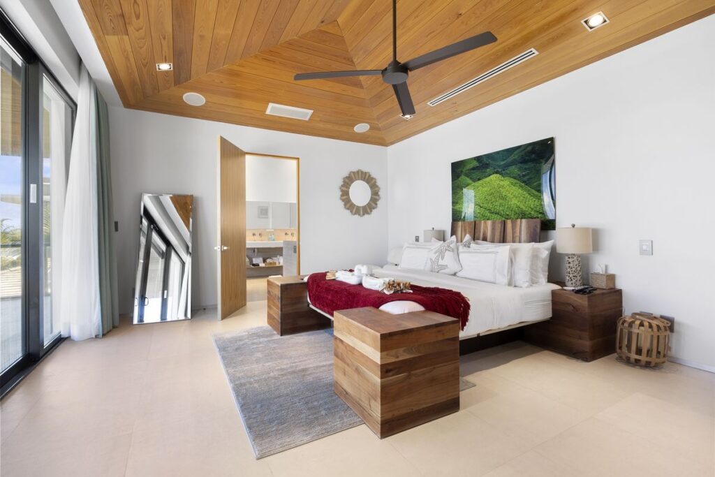 MASTER SUITE